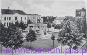 Hindenburgplatz mit Heldenkmal 14/6/1942